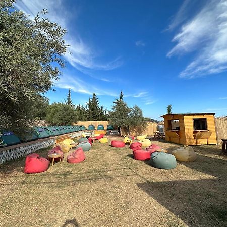 Alt Camping Hotel Dhermi Bagian luar foto