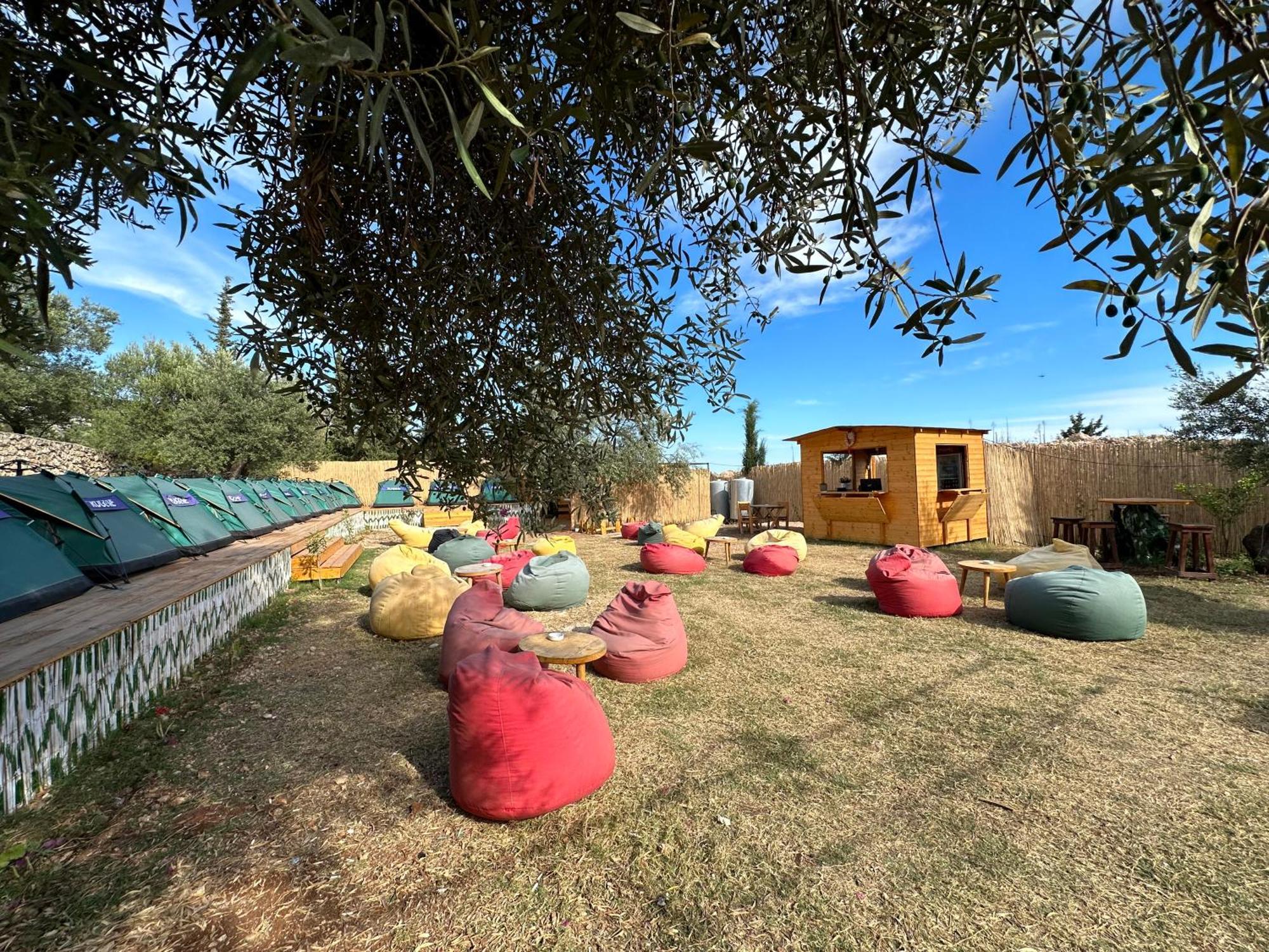 Alt Camping Hotel Dhermi Bagian luar foto