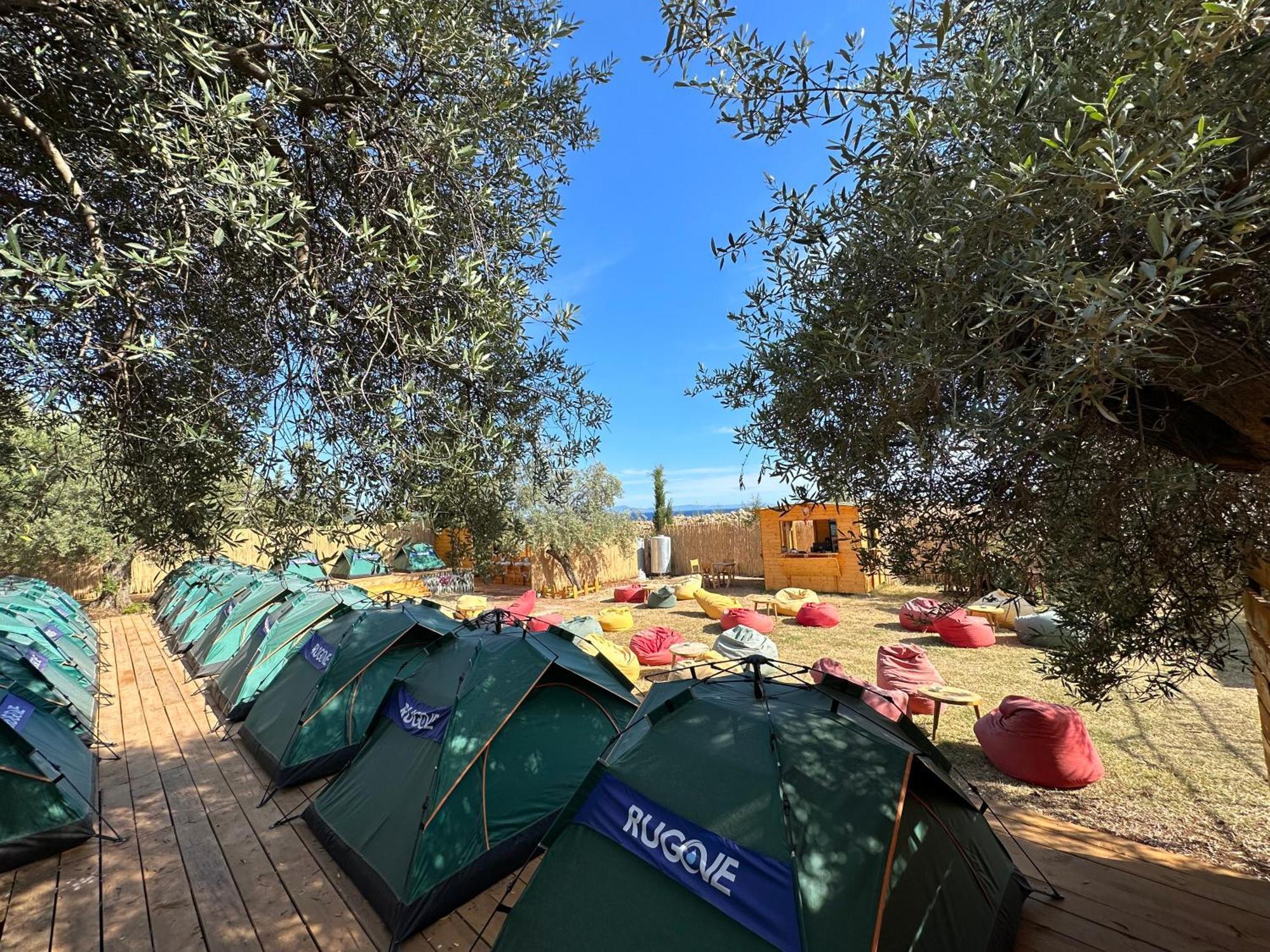 Alt Camping Hotel Dhermi Bagian luar foto